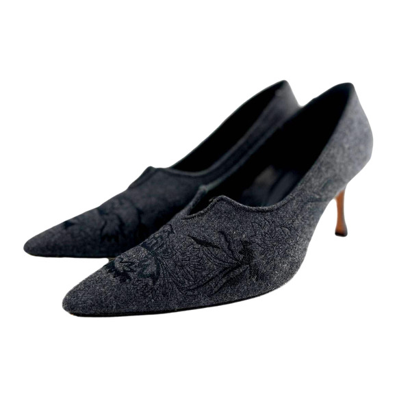 Manolo Blahnik Shoes - Manolo Blahnik Pointed Toe Pumps Shoes Gray Wool w/ Botanic Embroidery 41 EUC